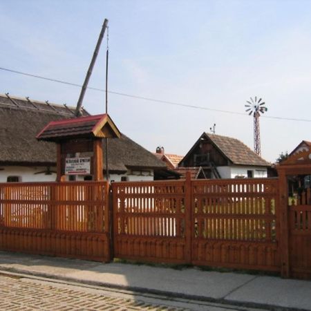 Bed and Breakfast Fenyo Panzio à Mezőkövesd Extérieur photo