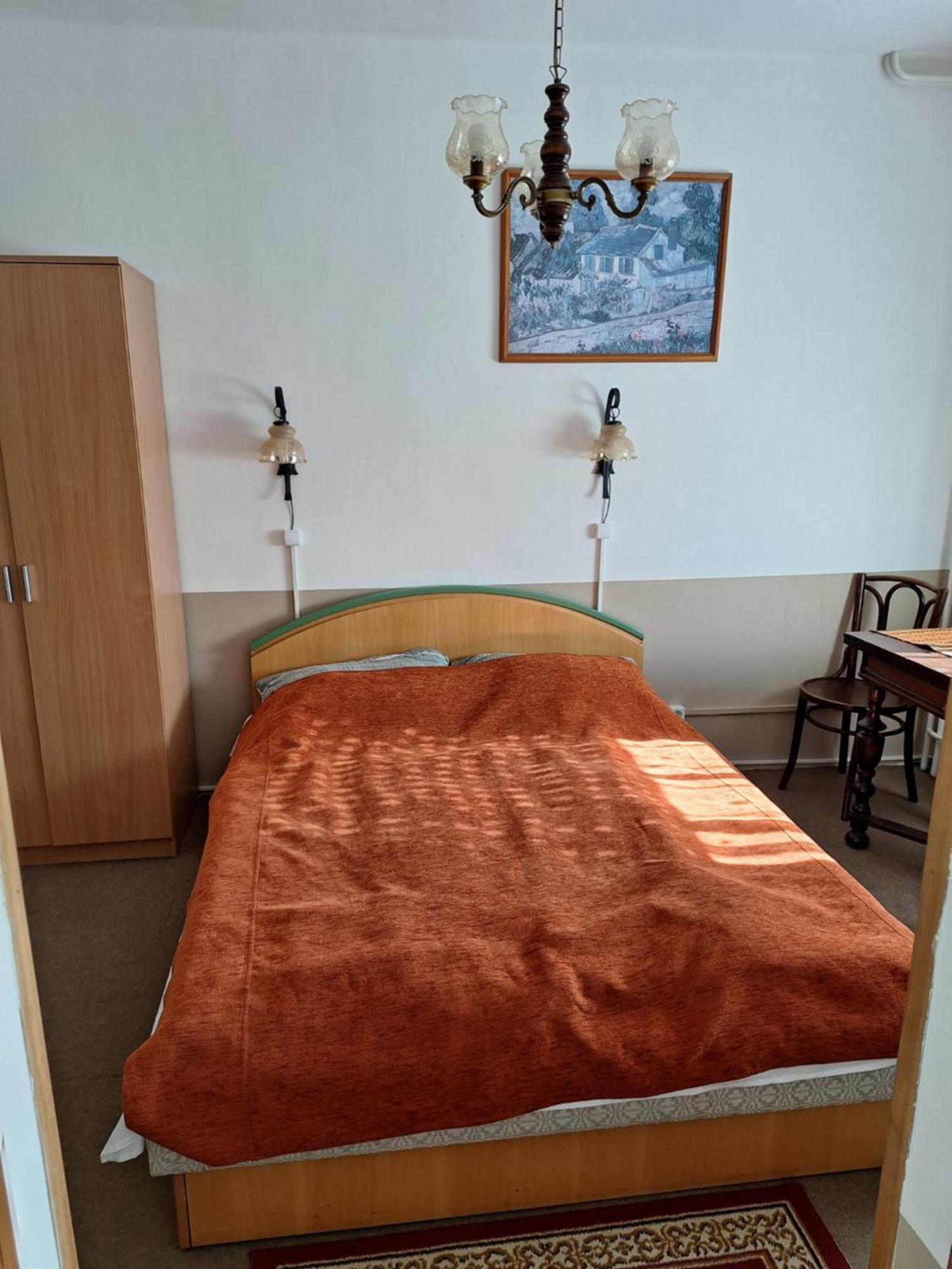 Bed and Breakfast Fenyo Panzio à Mezőkövesd Extérieur photo