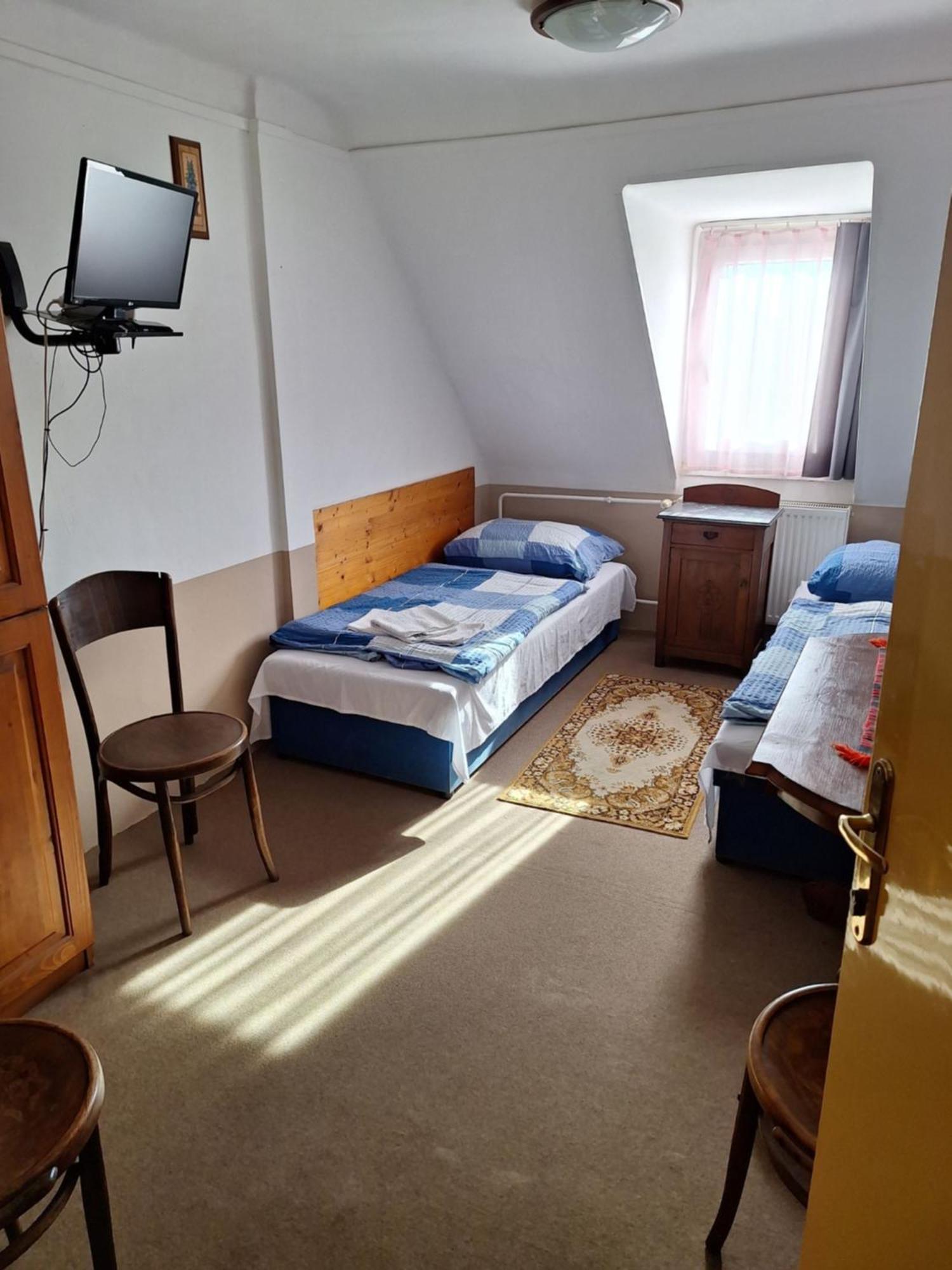 Bed and Breakfast Fenyo Panzio à Mezőkövesd Extérieur photo