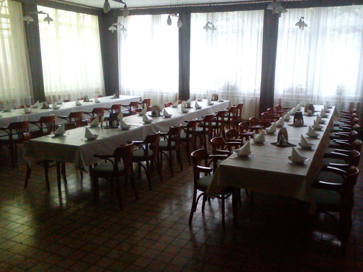 Bed and Breakfast Fenyo Panzio à Mezőkövesd Extérieur photo